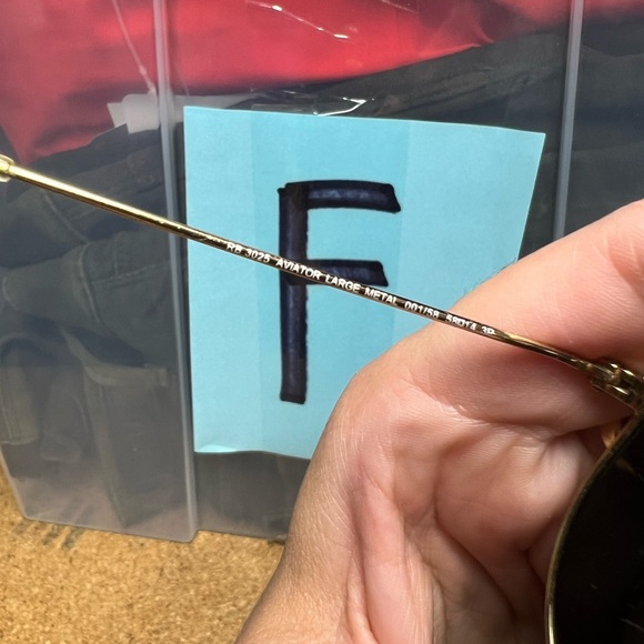 Ray Ban Gold Aviator Sun Glasses - Picture 5 of 6